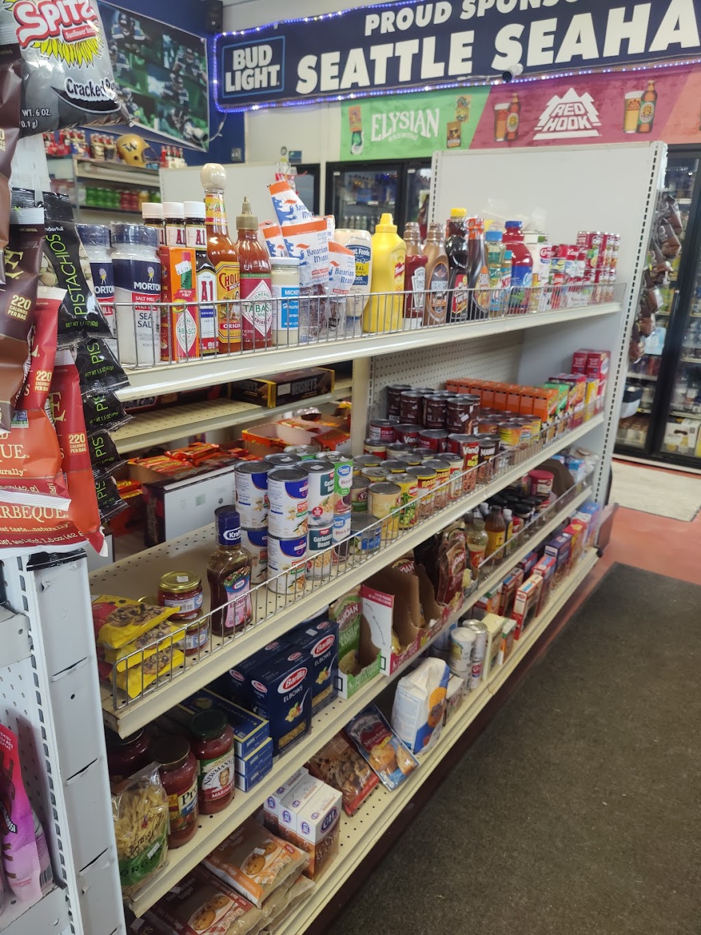Interstate 5 Gas & Food Mart | meal takeaway | 3005 300th St NW, Stanwood, WA 98292, USA | 3606221105 OR +1 360-622-1105