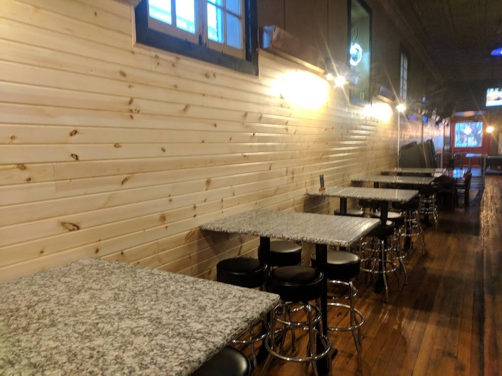 Ozzies | restaurant | 515 N Central Ave, Connersville, IN 47331, USA | 7658259980 OR +1 765-825-9980