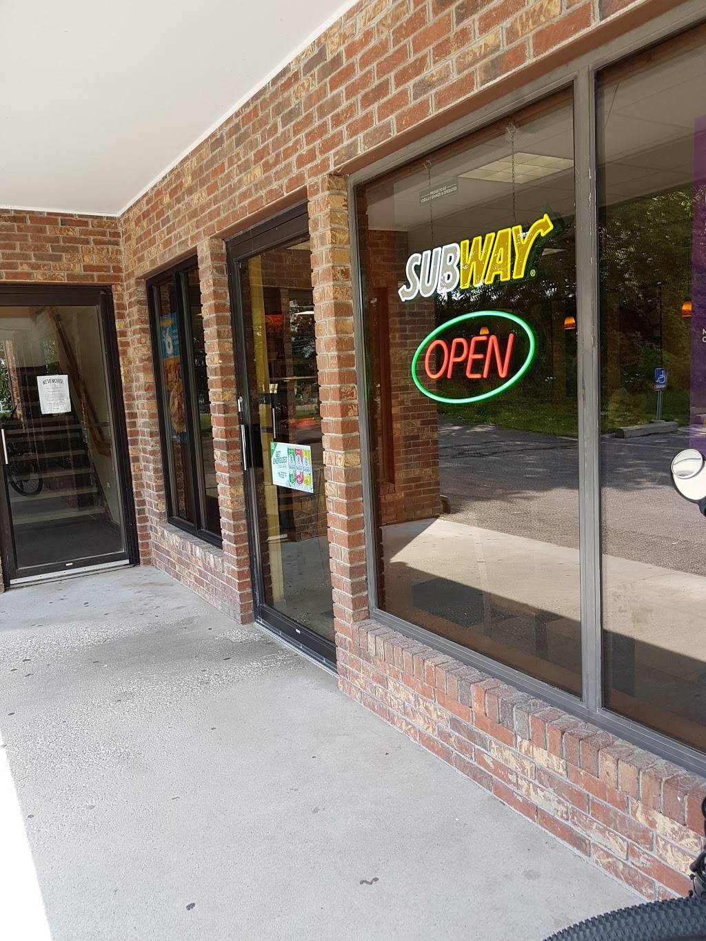 Subway Restaurants | restaurant | 476 Main St, Winooski, VT 05404, USA | 8026559600 OR +1 802-655-9600