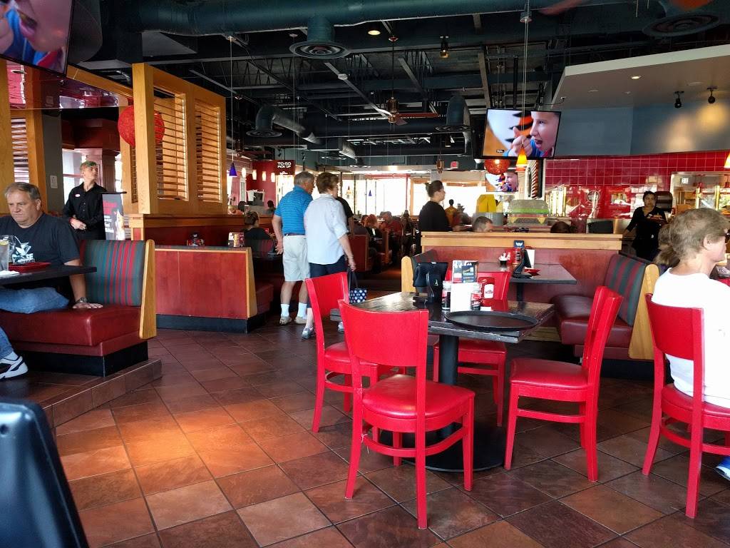 Red Robin Gourmet Burgers and Brews | restaurant | 1000 El Paseo de Saratoga, San Jose, CA 95130, USA | 4083701236 OR +1 408-370-1236