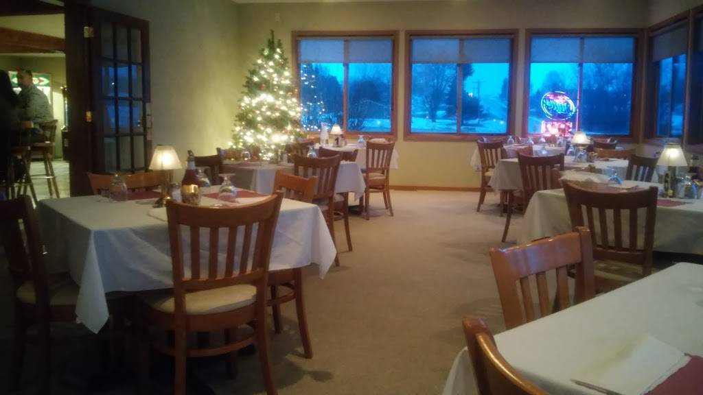 Fishtail Inn Bar & Grill | restaurant | W5636 Co Rd EE, Hilbert, WI 54129, USA | 9204391565 OR +1 920-439-1565