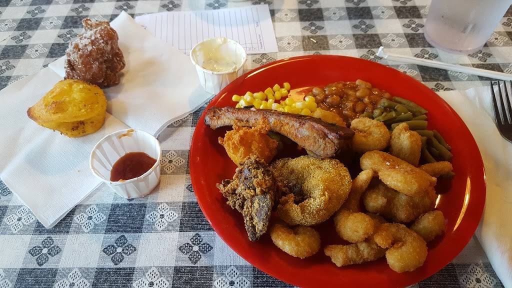 Brooksies Barn | restaurant | 561 Oil Well Rd, Jackson, TN 38305, USA | 7316642276 OR +1 731-664-2276