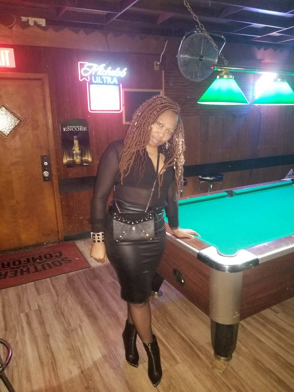 Kurts Getaway Bar & Grill | restaurant | 8909 Garfield Blvd, Cleveland, OH 44125, USA | 2168830123 OR +1 216-883-0123