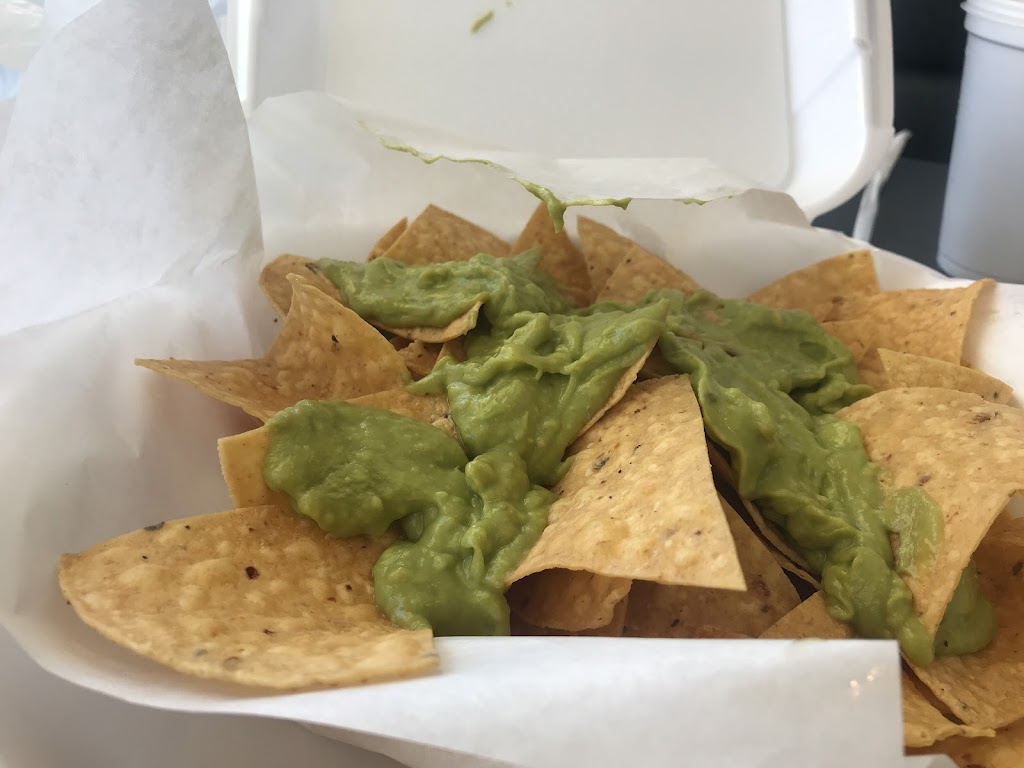 Alejandros Mexican Food | restaurant | 2952 Harding St, Carlsbad, CA 92008, USA | 7604343908 OR +1 760-434-3908