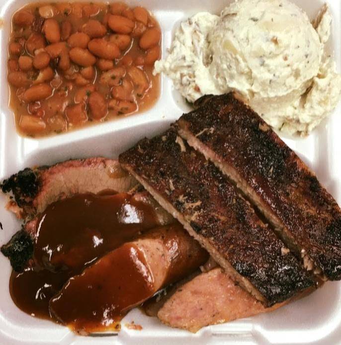 Texans BBQ & Catering | restaurant | 12097 FM830, Willis, TX 77318, USA | 9368902100 OR +1 936-890-2100