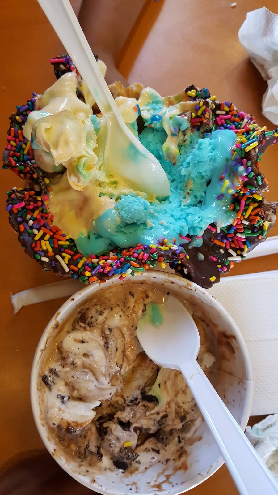 Cold Stone Creamery | bakery | 1051 N Dupont Hwy, Dover, DE 19901, USA | 3026784782 OR +1 302-678-4782