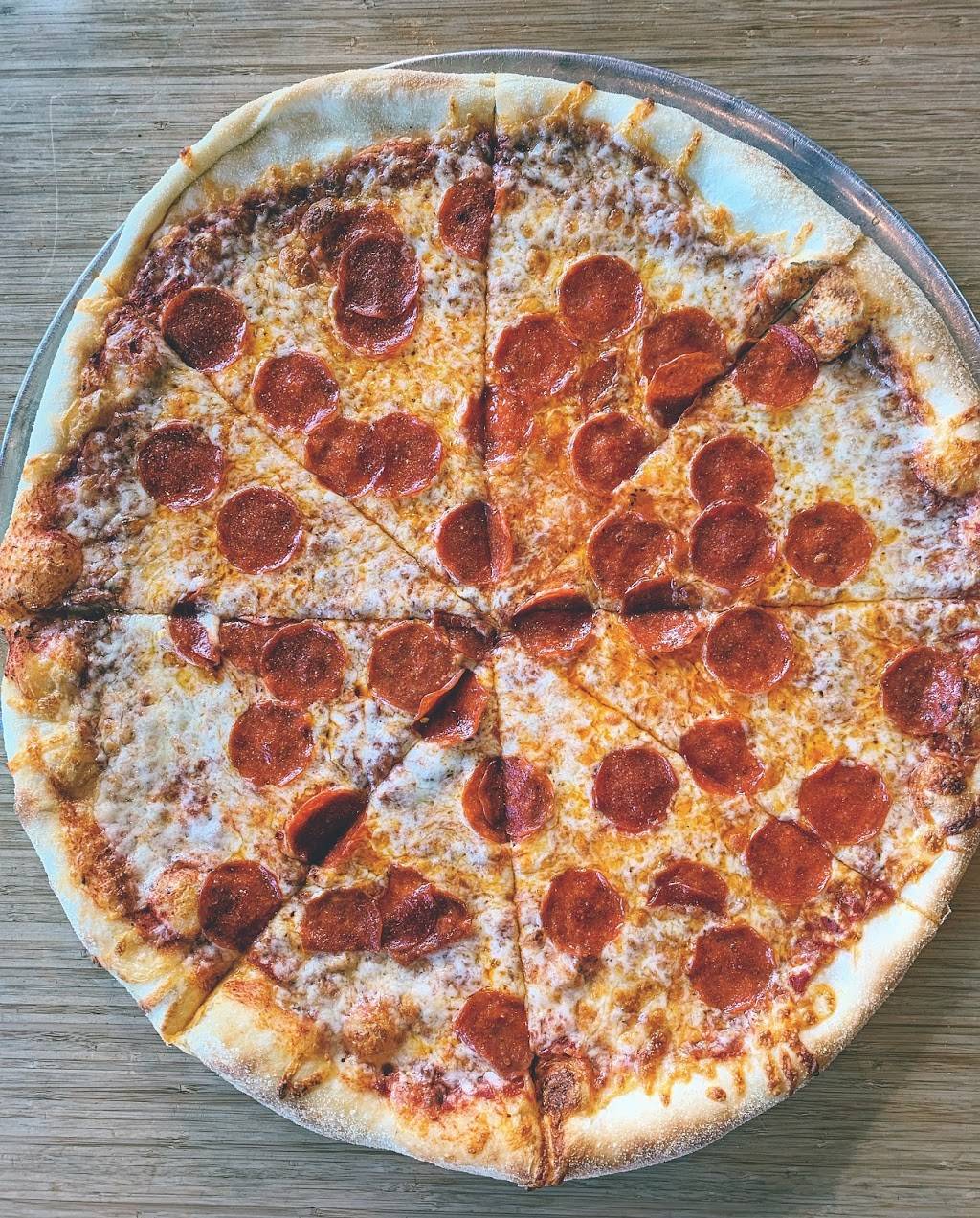 Vics Pizzeria Wildwood | restaurant | 2822 Capitol Blvd SE, Olympia, WA 98501, USA | 3606881234 OR +1 360-688-1234