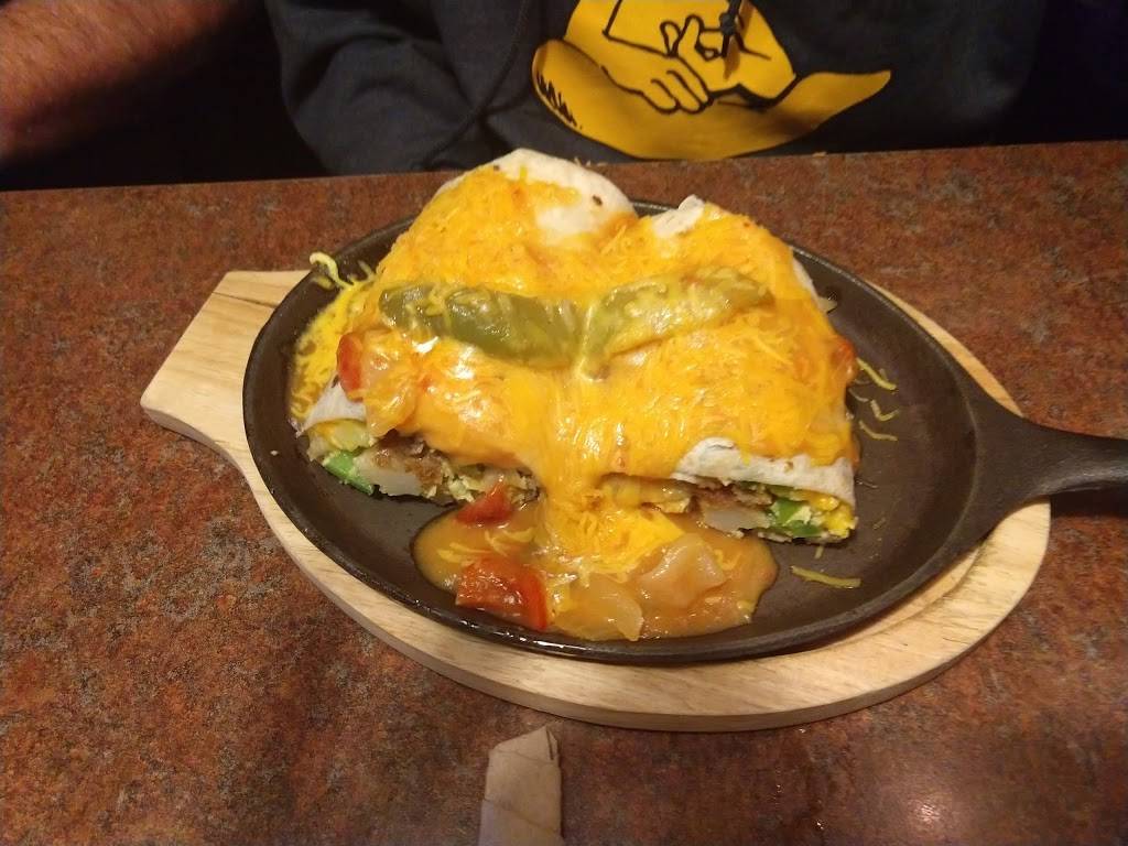 Huckleberrys | restaurant | 2213 Yosemite Blvd, Modesto, CA 95354, USA | 2095270872 OR +1 209-527-0872