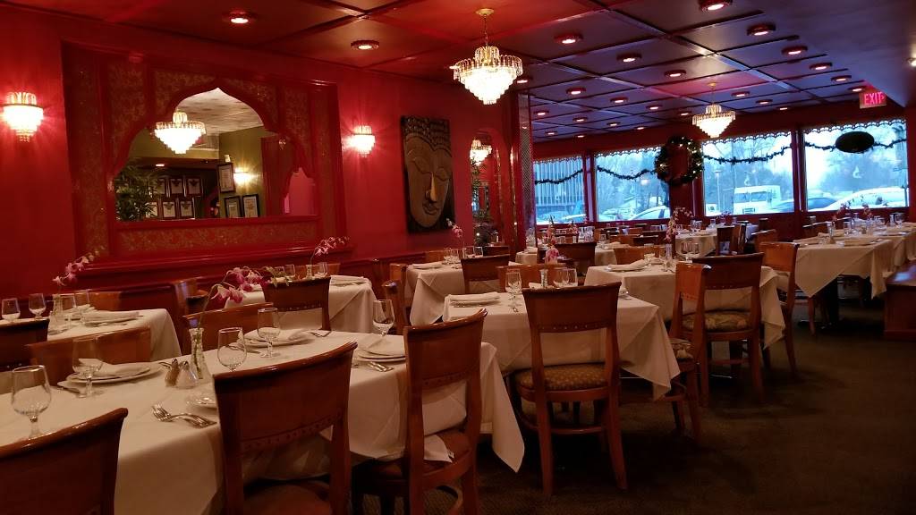 Duangrats Thai Restaurant | restaurant | 5878 Leesburg Pike, Falls Church, VA 22041, USA | 7038205775 OR +1 703-820-5775