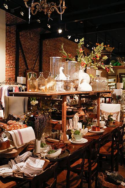 Farmhouse Tupelo / Noon Cafe | cafe | 530 Main St, Tupelo, MS 38804, USA | 6622692934 OR +1 662-269-2934