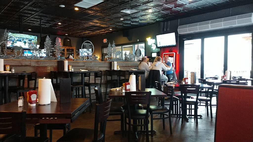 Trail Stop Tavern | restaurant | 525 Diffley Rd, Eagan, MN 55123, USA | 6514933035 OR +1 651-493-3035