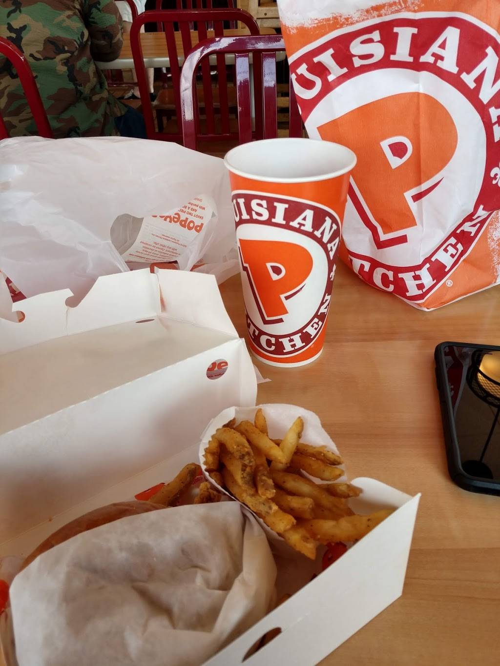 Popeyes Louisiana Kitchen | restaurant | 3820 University Dr NW, Huntsville, AL 35816, USA | 2568371210 OR +1 256-837-1210
