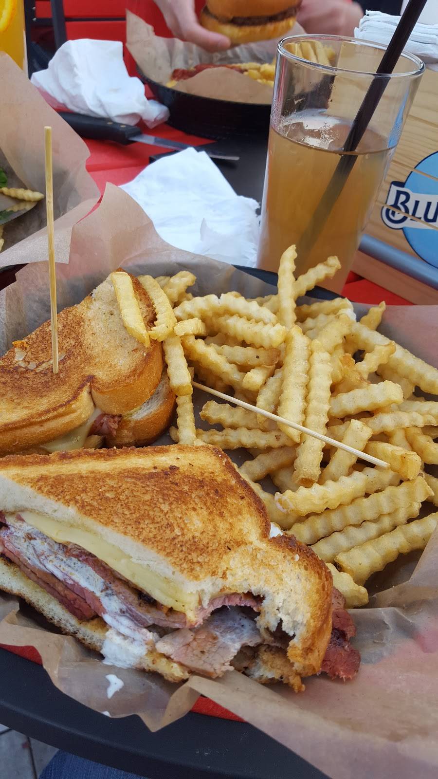 Grumpy Goat Tavern - Ankeny | restaurant | 810 E 1st St, Ankeny, IA 50021, USA | 5155122100 OR +1 515-512-2100