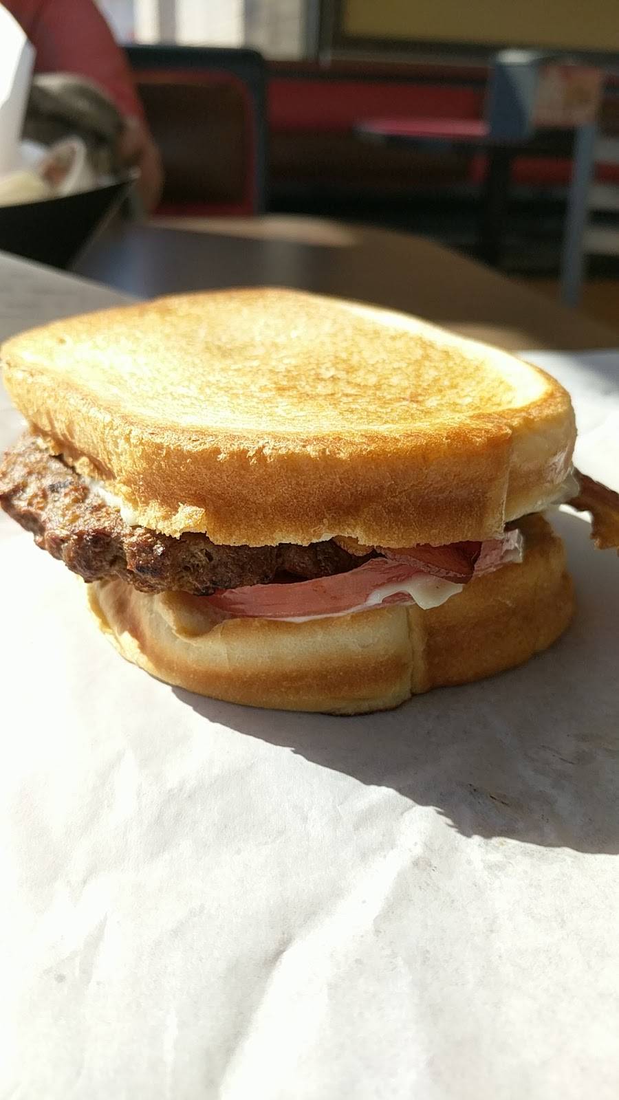 Hardees | restaurant | 1426 E 86th St, Indianapolis, IN 46240, USA | 3178430433 OR +1 317-843-0433