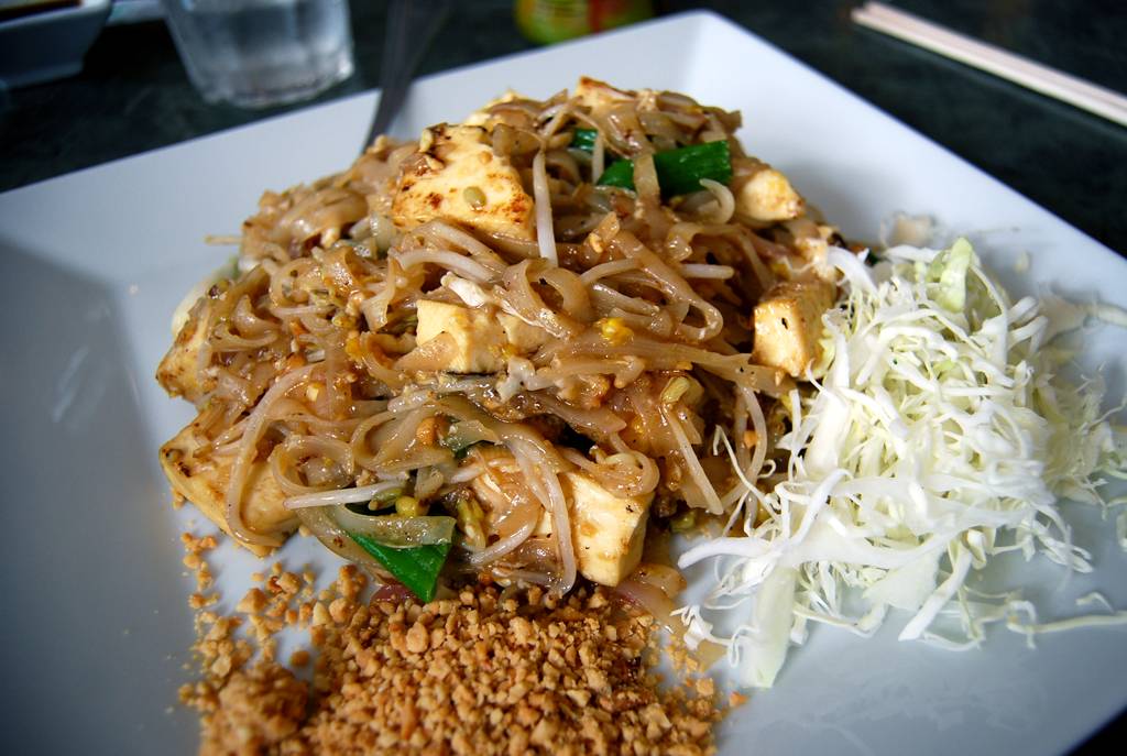 Chais Asian Bistro | restaurant | 4748 W Peterson Ave, Chicago, IL 60646, USA | 7734810008 OR +1 773-481-0008