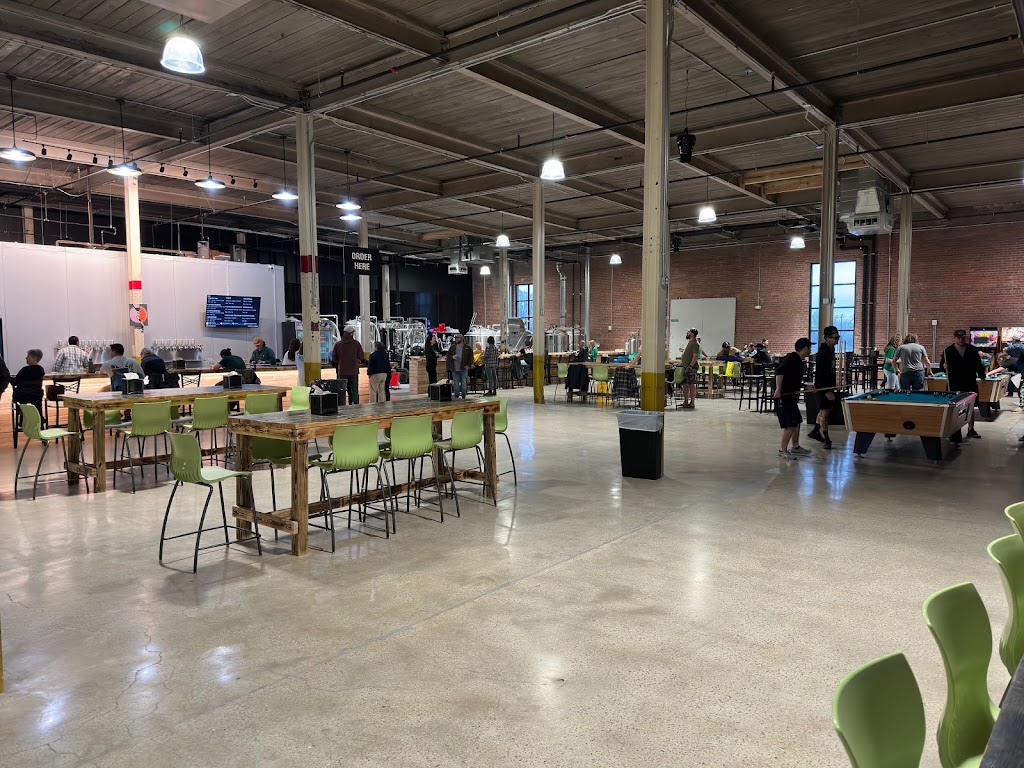 Magnetic South Brewery Greenville | restaurant | 701 Easley Bridge Rd #4155, Greenville, SC 29611, USA | 8642637261 OR +1 864-263-7261