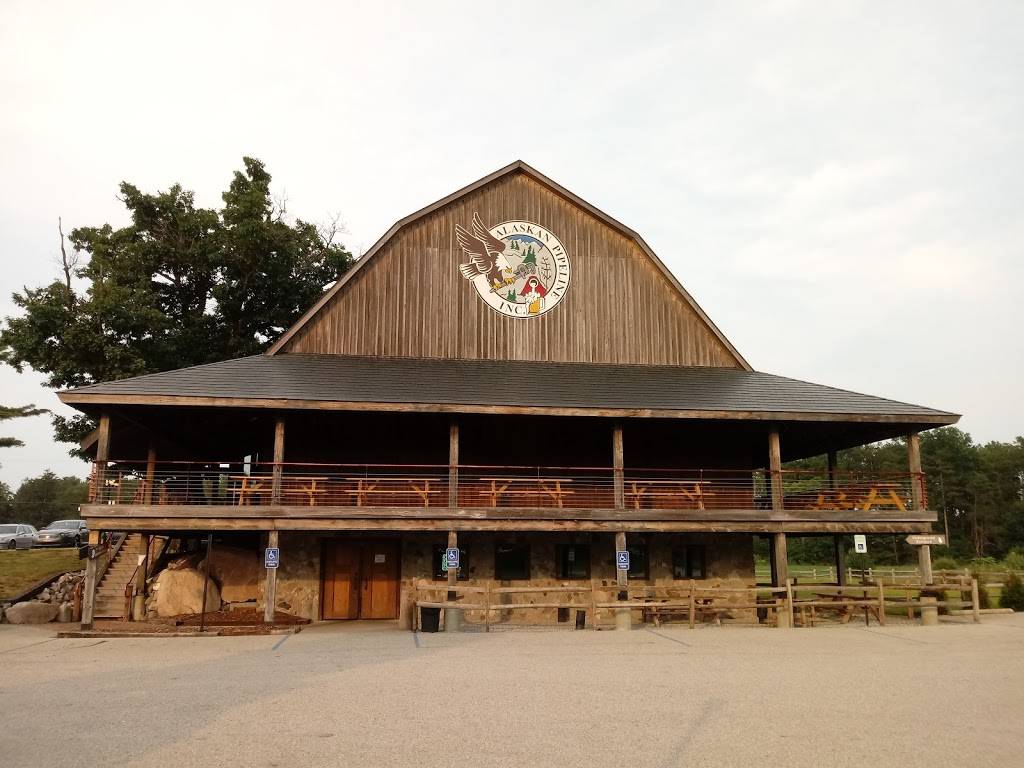 The Pipeline Smokehouse & Bar | restaurant | 9104 US-31, West Olive, MI 49460, USA | 6167380088 OR +1 616-738-0088
