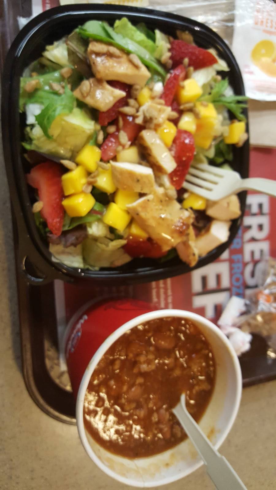 Wendys | restaurant | 327 W Reservoir Rd, Woodstock, VA 22664, USA | 5404598225 OR +1 540-459-8225