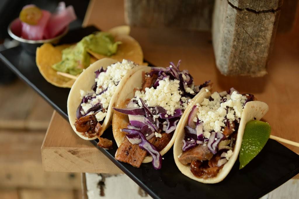 Burntwood Tavern | restaurant | 10035 Gulf Center Dr #F110, Fort Myers, FL 33913, USA | 2392884068 OR +1 239-288-4068