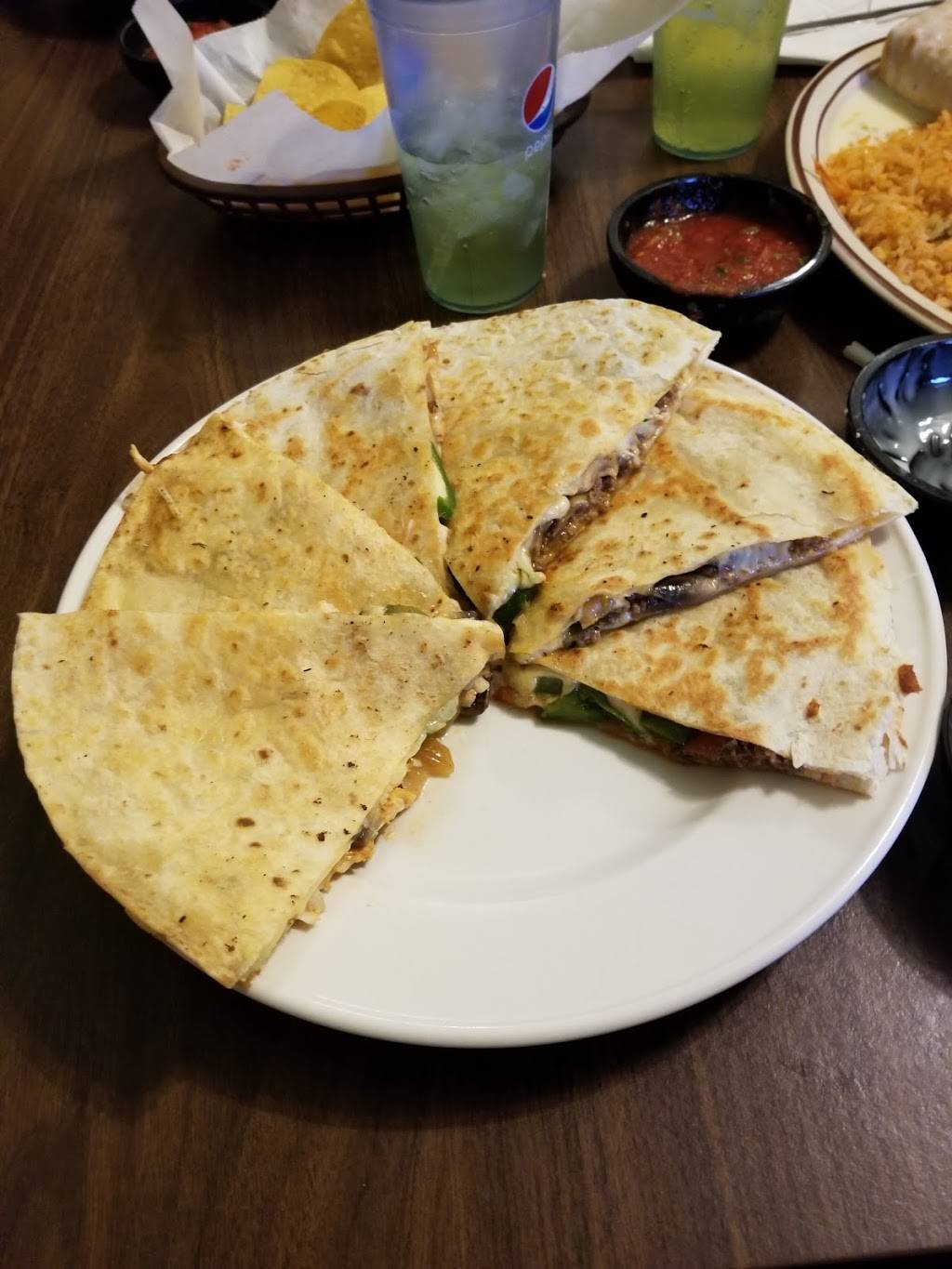 Taqueria Hernandez | restaurant | 999 Trenton Ave, Uhrichsville, OH 44683, USA | 3303656607 OR +1 330-365-6607