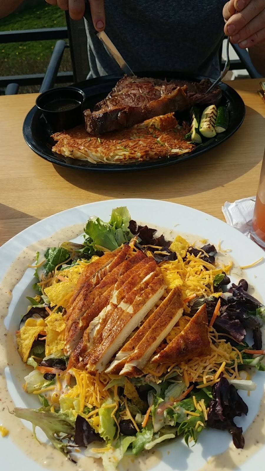 Muddy Waters Bar & Grill | restaurant | 231 Broad St, Prescott, WI 54021, USA | 7152625999 OR +1 715-262-5999