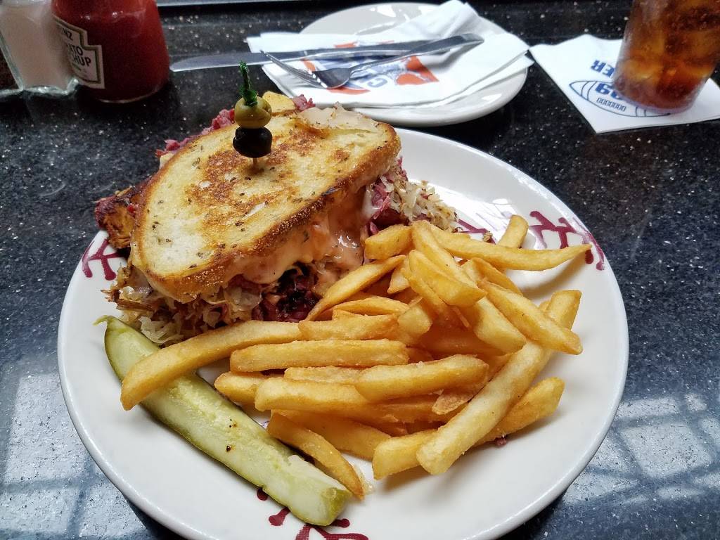 Champs Sports Grill | restaurant | 1611 N Atherton St, State College, PA 16803, USA | 8142347700 OR +1 814-234-7700