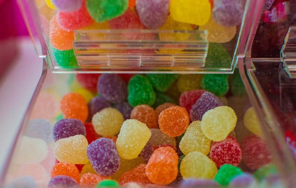 Strongs Sugar Shack | cafe | 98 E High St, Lawrenceburg, IN 47025, USA | 8122902192 OR +1 812-290-2192