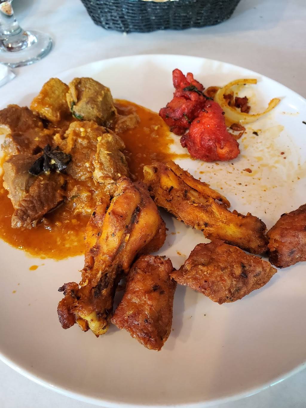 Kasturi Indian Cuisine | restaurant | 2205 W Arlington Blvd Suite B, Greenville, NC 27834, USA | 2522150215 OR +1 252-215-0215