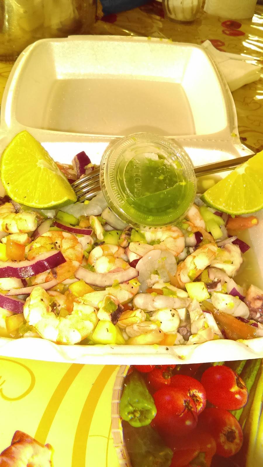 Jala Mariscos El Veneno | restaurant | 11501 Alameda St, Los Angeles, CA 90059, USA | 3233453205 OR +1 323-345-3205