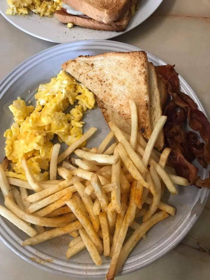 Rylies Diner | restaurant | 8726 Seminole Trail, Ruckersville, VA 22968, USA | 4349900288 OR +1 434-990-0288
