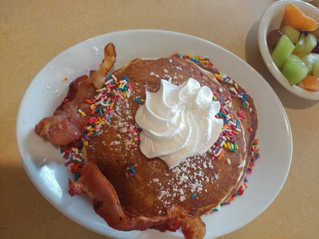 Perkins Restaurant & Bakery | restaurant | 7451 W Irlo Bronson Memorial Hwy, Kissimmee, FL 34747, USA | 4073960845 OR +1 407-396-0845