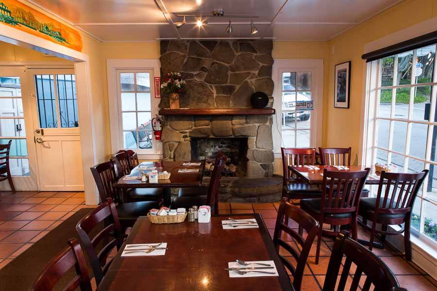 Avenue Cafe | restaurant | 427 Capitola Ave, Capitola, CA 95010, USA | 8315157559 OR +1 831-515-7559
