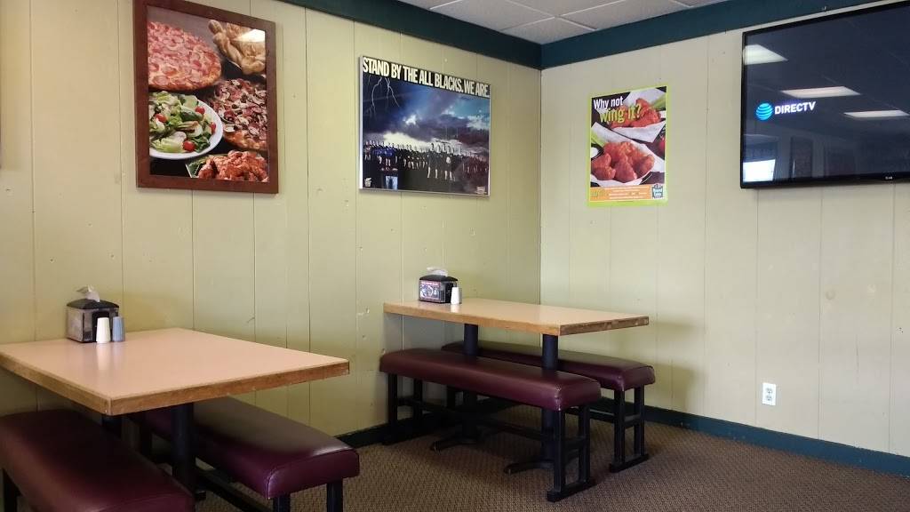 Round Table Pizza | meal delivery | 825 N Adams St, Dixon, CA 95620, USA | 7076784466 OR +1 707-678-4466