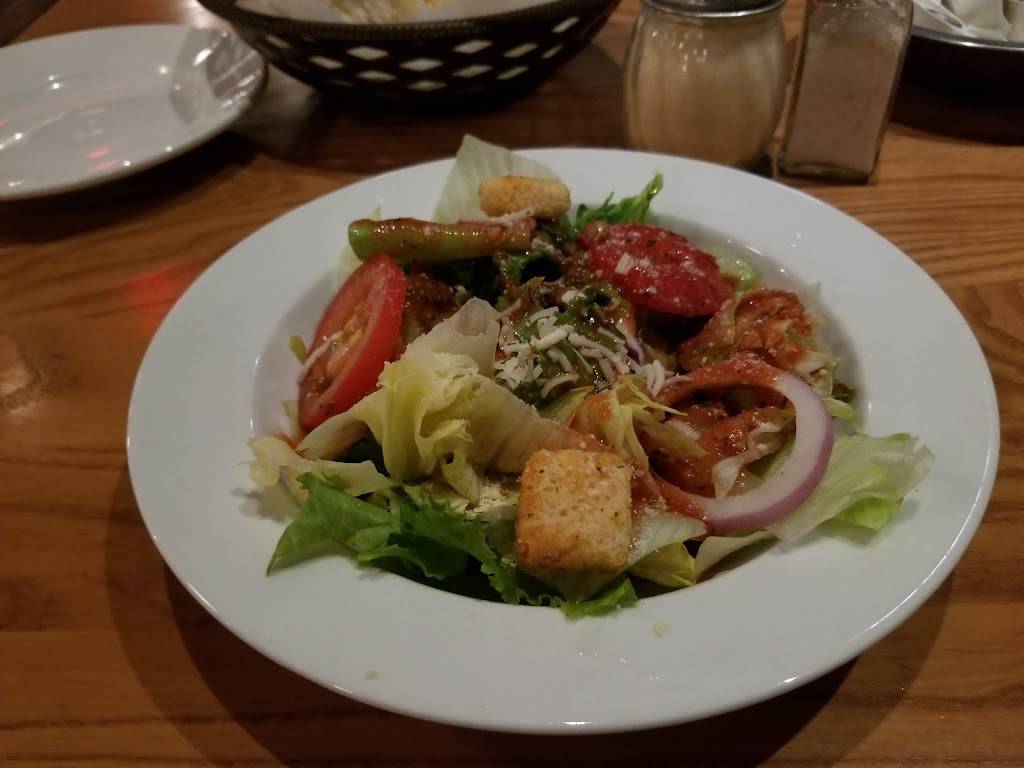 Luigis Italian Cafe | restaurant | 1615 State Hwy 50, Commerce, TX 75428, USA | 9038862000 OR +1 903-886-2000