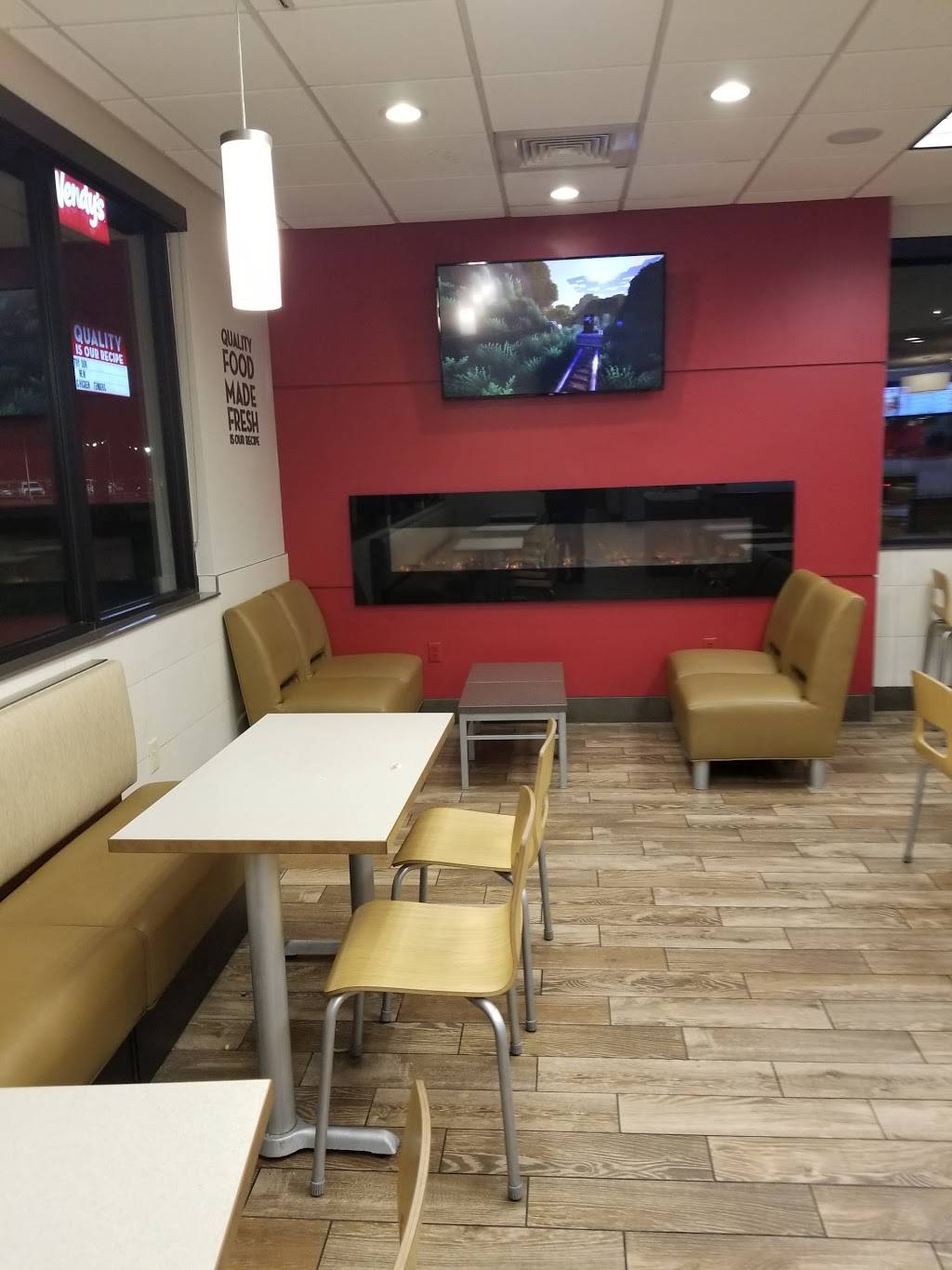 Wendys | restaurant | 11711 E NW Hwy, Dallas, TX 75218, USA | 2142959389 OR +1 214-295-9389