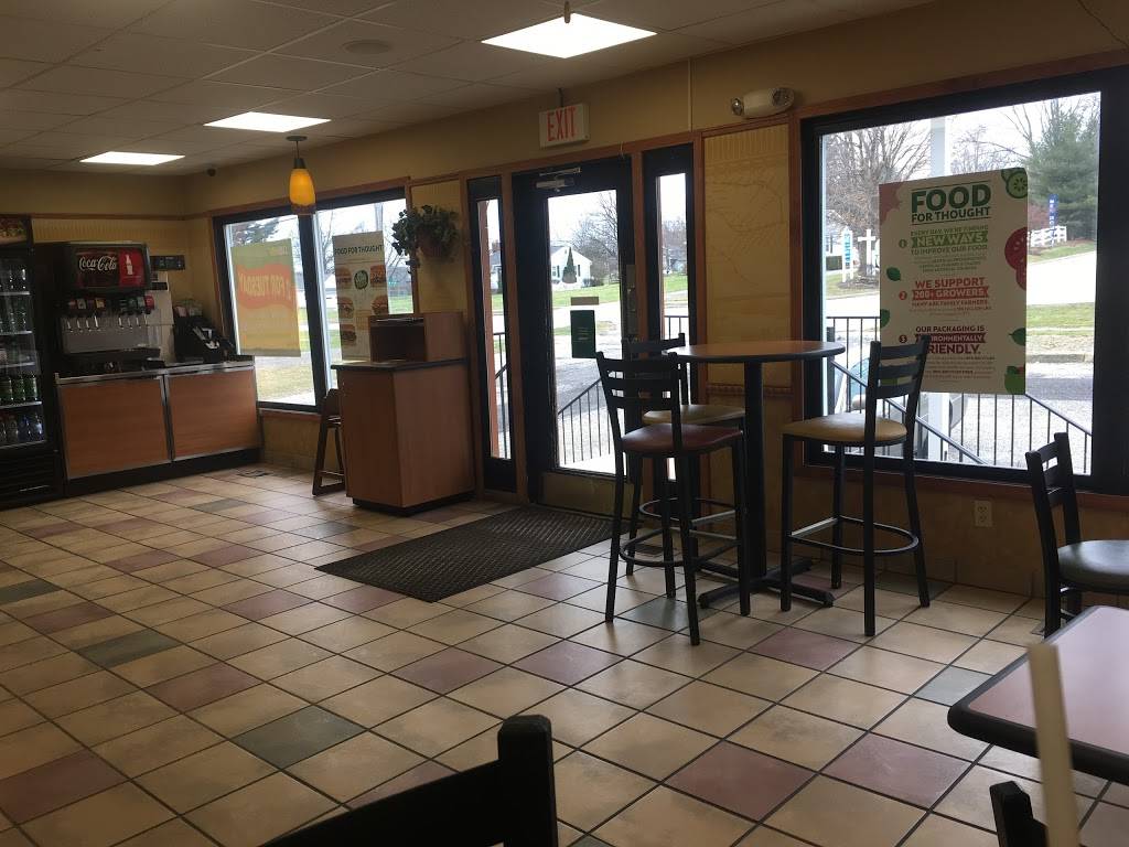 Subway | restaurant | 15446 W High St, Middlefield, OH 44062, USA | 4406320031 OR +1 440-632-0031