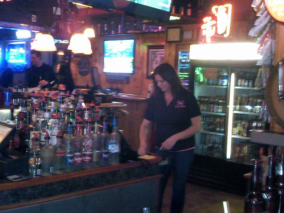 Town & Country Bar & Grill | restaurant | 2552 Benjamin Franklin Hwy, (Route 422), Edinburg, PA 16116, USA | 7246522551 OR +1 724-652-2551