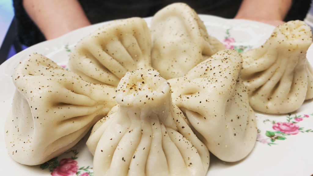 Kargi Gogo | restaurant | 3039 NE Alberta St, Portland, OR 97211, USA | 5037649552 OR +1 503-764-9552