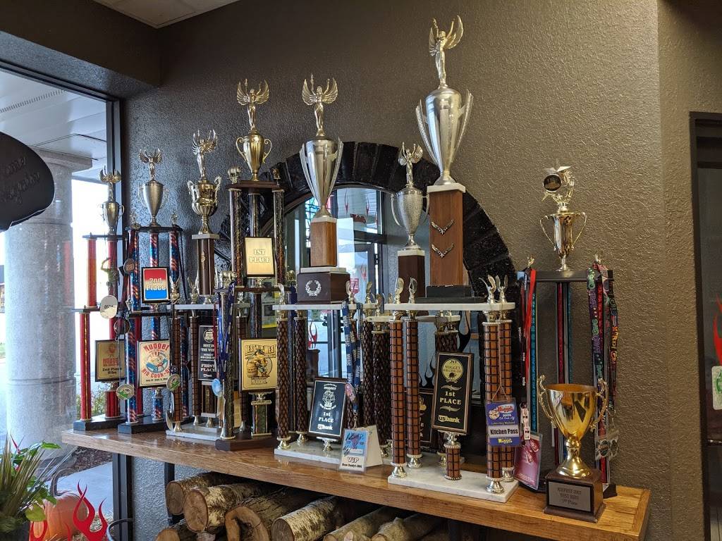 Bone Daddys BBQ | restaurant | 1900 S Saginaw Rd, Midland, MI 48640, USA | 9894962266 OR +1 989-496-2266