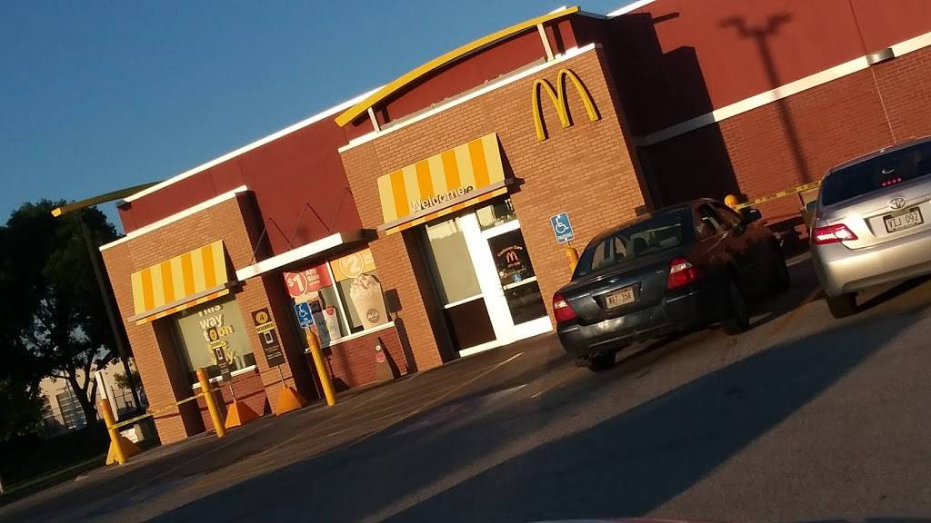 McDonalds | cafe | 11330 W Dodge Rd, Omaha, NE 68154, USA | 4024963555 OR +1 402-496-3555