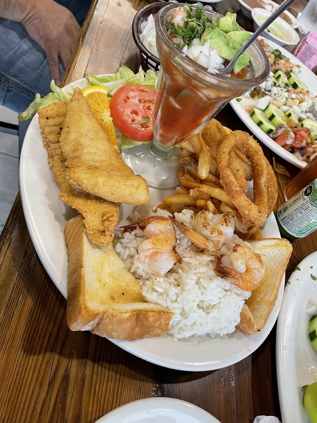 Muelle 37 | restaurant | 4918 Ayers St Suite 120, Corpus Christi, TX 78415, USA | 3614445041 OR +1 361-444-5041