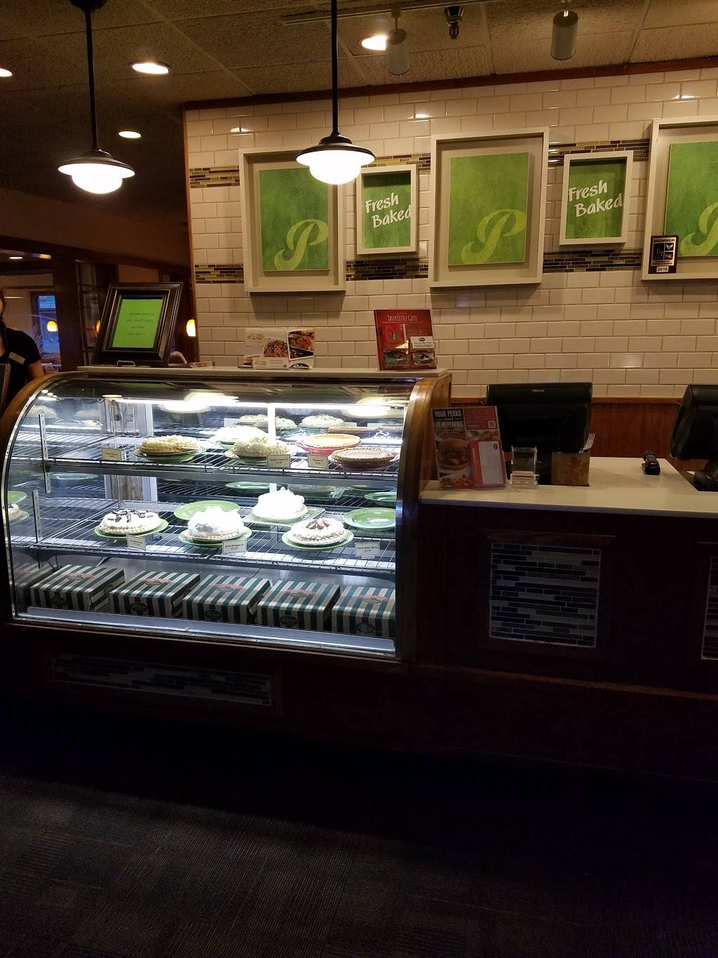 Perkins Restaurant & Bakery | restaurant | 1445 Darling Dr, Worthington, MN 56187, USA | 5073727761 OR +1 507-372-7761