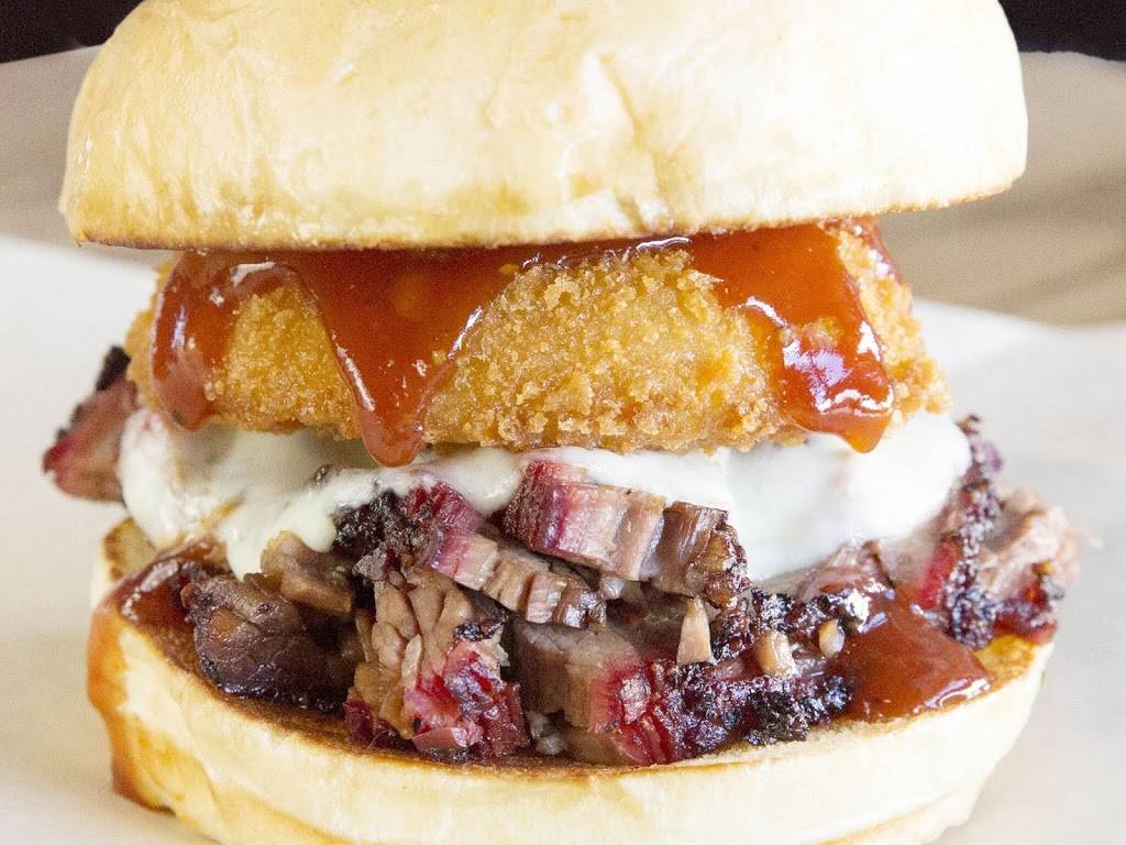 Cubs Q | restaurant | 6955 S York St, Centennial, CO 80122, USA | 3037945400 OR +1 303-794-5400