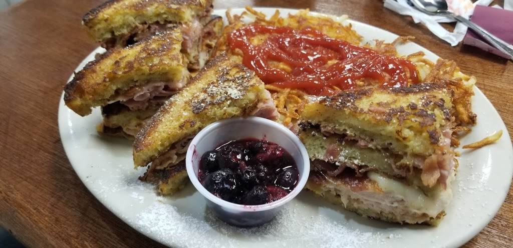 Rusty Rooster Cafe | restaurant | 3243 Bagnell Dam Blvd, Lake Ozark, MO 65049, USA | 5736931778 OR +1 573-693-1778