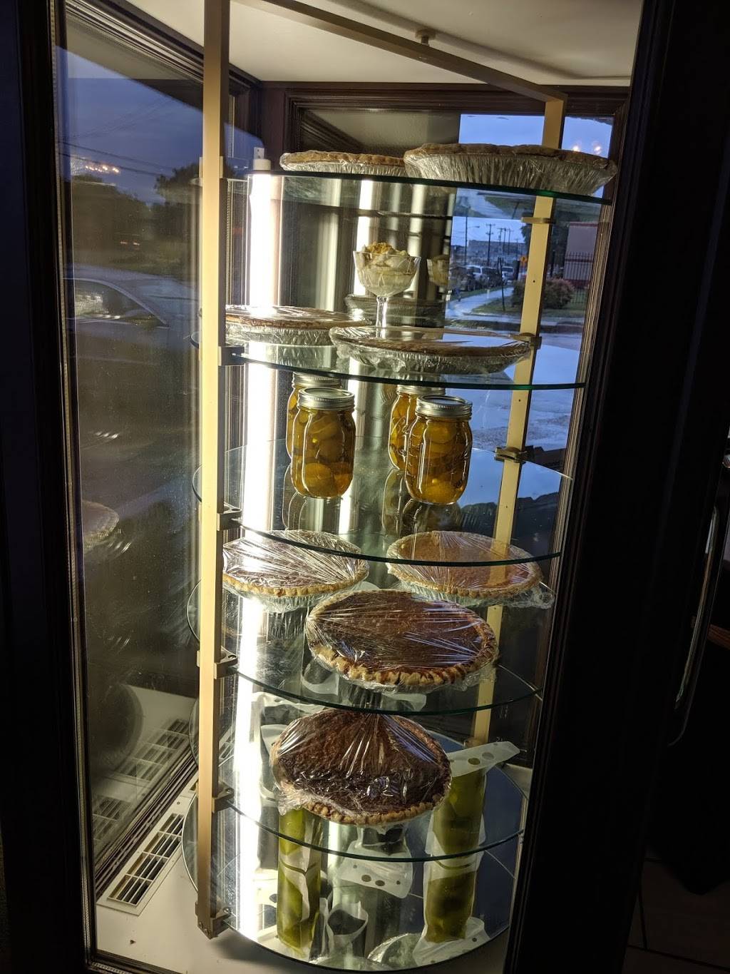 Sascees Southern Style Eatery | restaurant | 719 S 11th St, Waco, TX 76706, USA | 2543391455 OR +1 254-339-1455