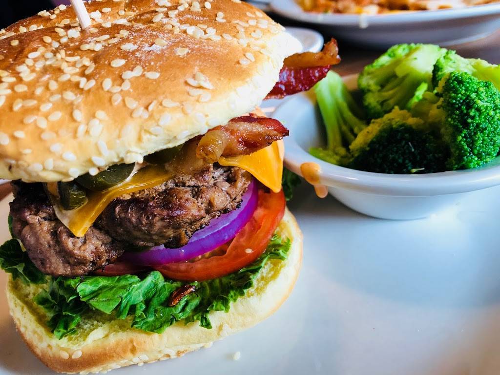 Dennys | restaurant | 47 Industrial Hwy, Essington, PA 19029, USA | 6105211077 OR +1 610-521-1077