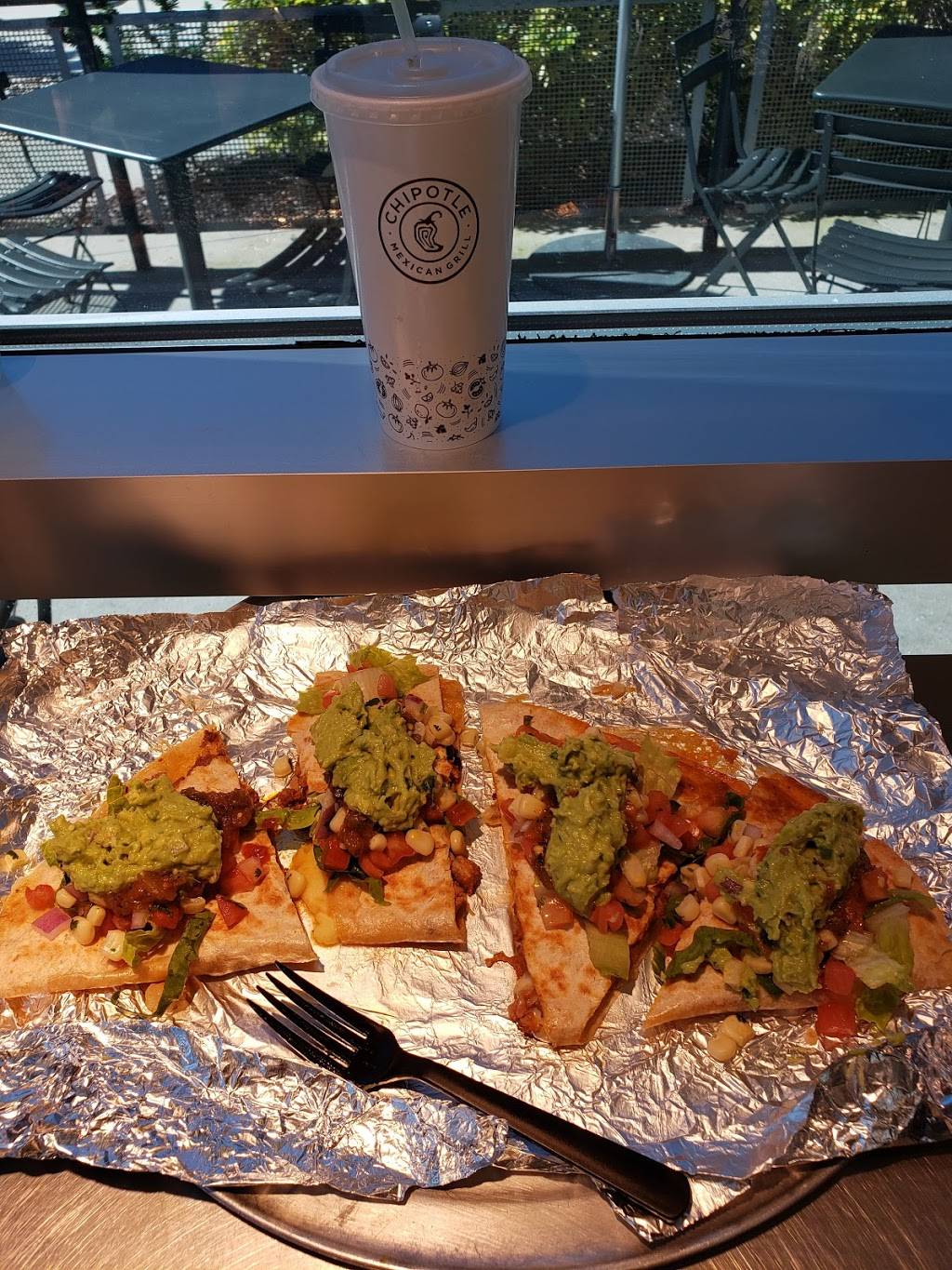 Chipotle Mexican Grill | restaurant | 1707 S Tamiami Trail, Sarasota, FL 34239, USA | 9419576406 OR +1 941-957-6406