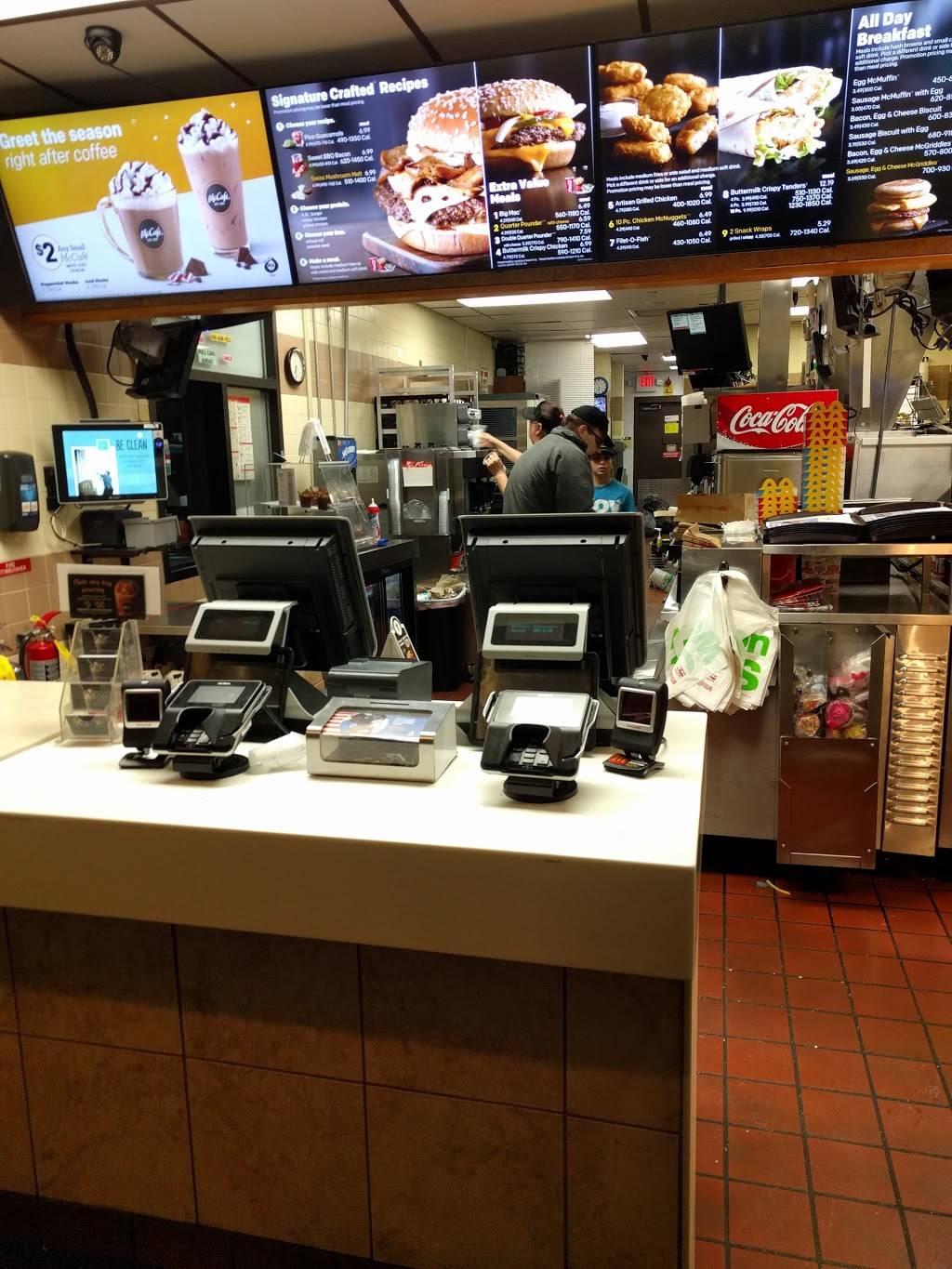 McDonalds | cafe | 2200 Broadway St, Bay City, MI 48708, USA | 9898930971 OR +1 989-893-0971