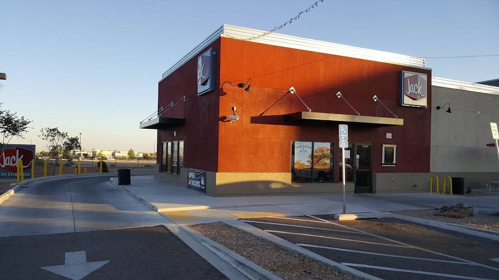 Jack in the Box | restaurant | 301 98th St NW, Albuquerque, NM 87121, USA | 5058334000 OR +1 505-833-4000