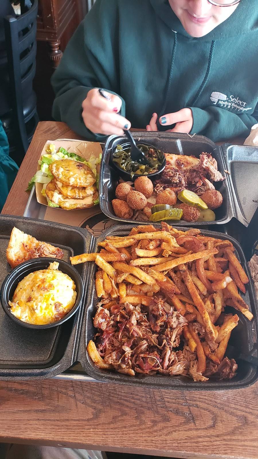 Cockeye BBQ | restaurant | 1805 Parkman Rd NW, Warren, OH 44485, USA | 3303694227 OR +1 330-369-4227
